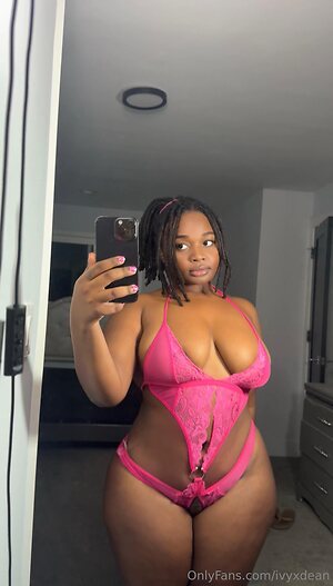 Ivy Dean leaked photo #3