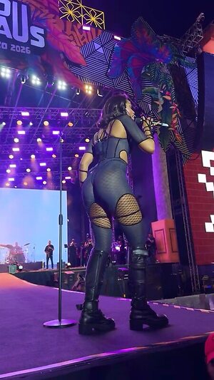 IZA leaked photo #20