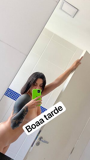 IZA leaked photo #30