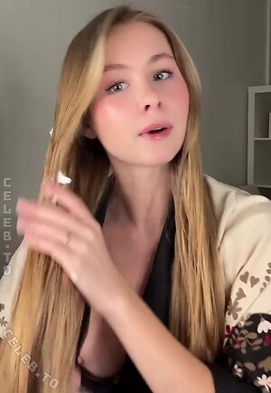 Izaandelle Nude Leaked Photo #10