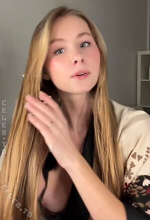 Izaandelle Nude Leaked Photo #35