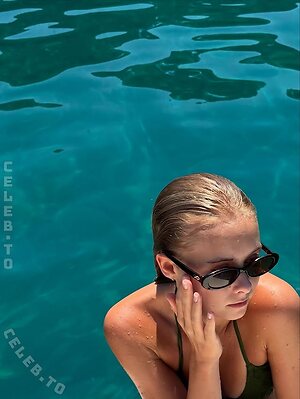 Izaandelle Nude Leaked Photo #55