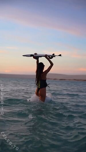 Izabel Goulart Nude Leaked Photo #142