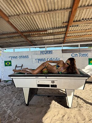 Izabel Goulart Nude Leaked Photo #170