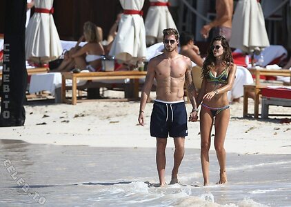 Izabel Goulart Nude Leaked Photo #193