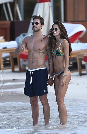 Izabel Goulart Nude Leaked Photo #195