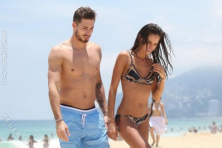 Izabel Goulart leaked photo #294