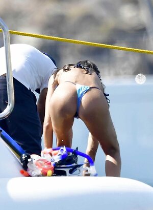 Izabel Goulart leaked photo #341