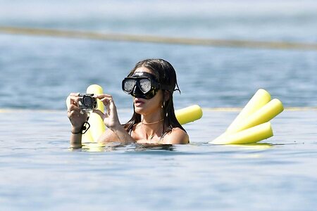 Izabel Goulart leaked photo #343