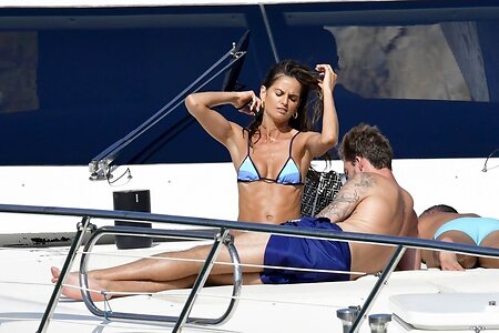 Izabel Goulart leaked photo #351