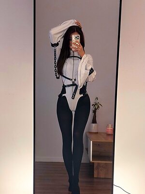 Izabell.tv leaked photo #3