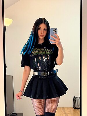 Izabell.tv leaked photo #30