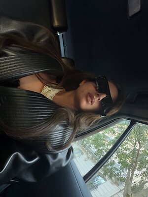 izzipoopi leaked photo #29