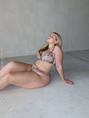Izzy Nicholls photo