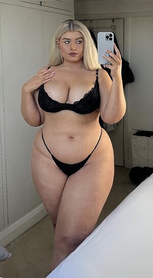 Izzy Nicholls leaked photo #44