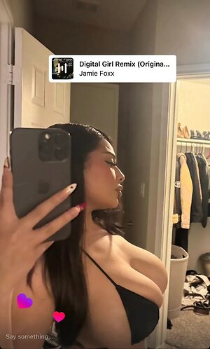 izzybon2 leaked photo #30