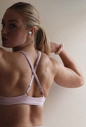 Izzymhjones leaked photo #3
