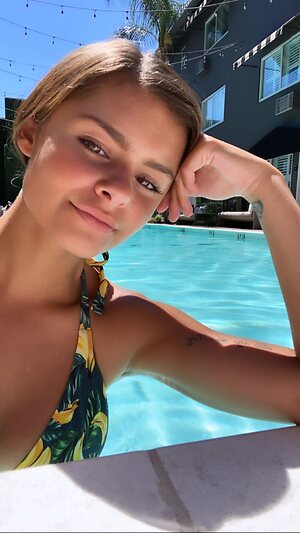 Jacquie Lee leaked photo #11
