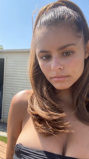 Jacquie Lee leaked photo #14