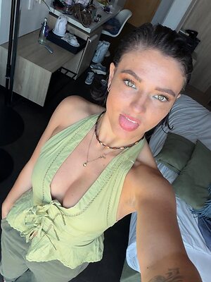 Jade Chynoweth leaked photo #18