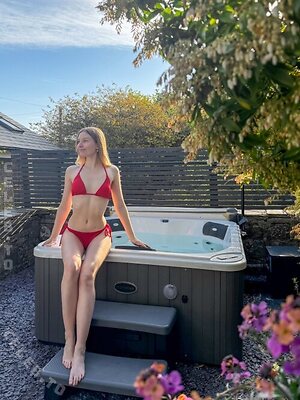 Jade Lloyd leaked photo #14