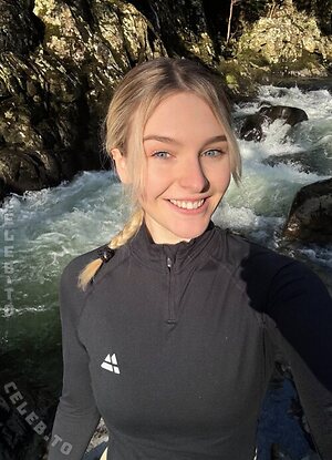 Jade Lloyd leaked photo #35