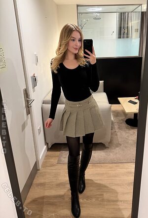 Jade Lloyd leaked photo #57