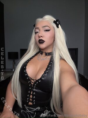 Jade Miura photo
