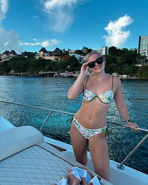 Jade.M.Robinson leaked photo #3