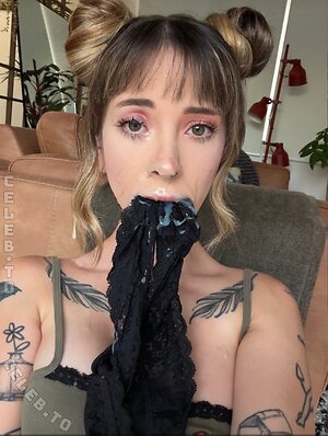 JadeVow photo