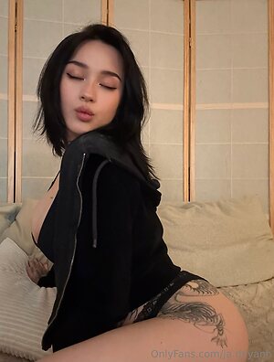 JadeyAnh leaked photo #46