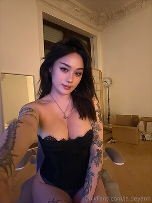 JadeyAnh leaked photo #58