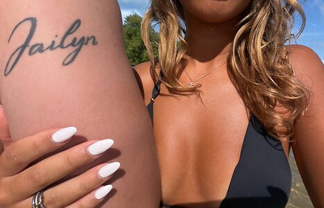Jailyn Como leaked photo #8