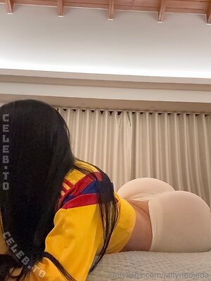 Jailyneojeda leaked photo #14