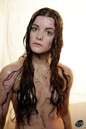 Jaimie Alexander leaked photo #29