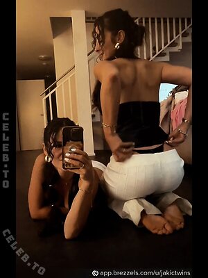 Jakic Twins photo