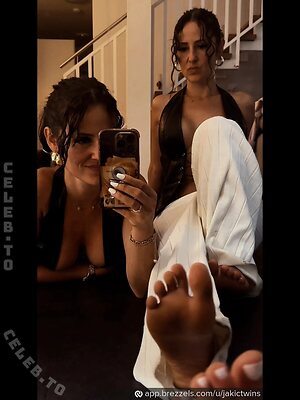 Jakic Twins photo