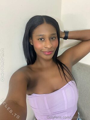 Jamilaswelt Nude Leaked Photo #31