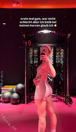 Jana Nell Nude Photos