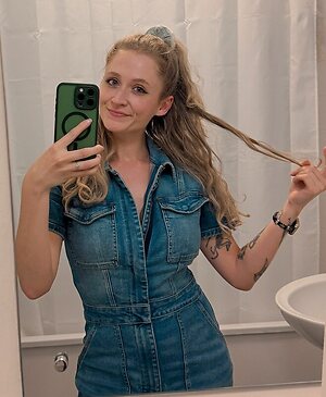 Janet Devlin