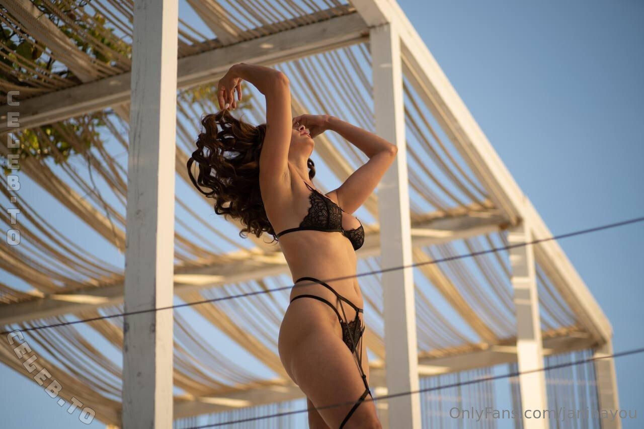 Janina Youssefian photo
