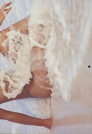 Janine James leaked photo #19