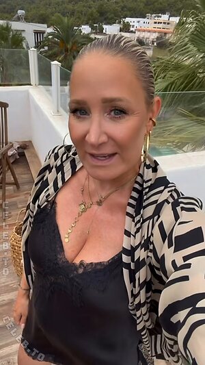 Janine Kunze leaked photo #28