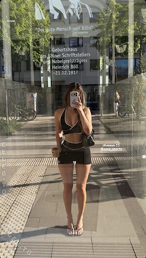 Jasmin Penelope Nude Leaked Photo #4
