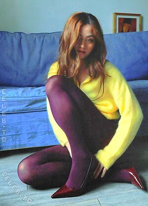 Jasmine Thompson More Nude Photos