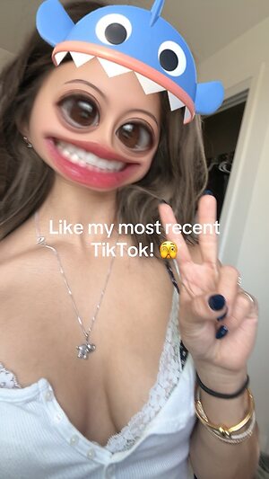 Jasmine Yi