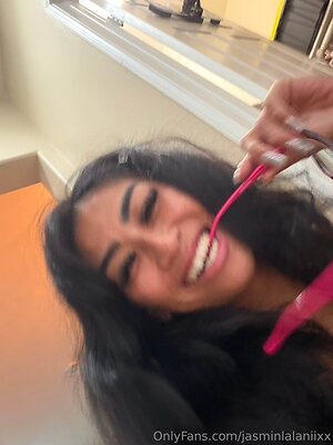 jasminlalaniixx Nude Leaked Photo #2