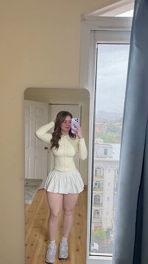 jasmin.reyeshn leaked photo #6