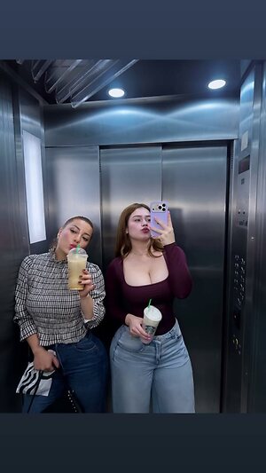 jasmin.reyeshn leaked photo #8