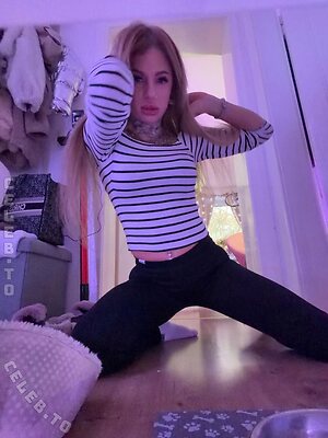 Jaybea Nude Leaked Photo #10